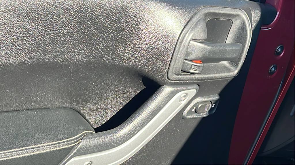 Thumbnail: 2013 Jeep Wrangler - 26