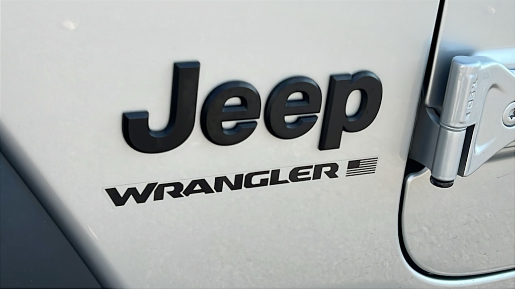 Thumbnail: 2023 Jeep Wrangler - 7