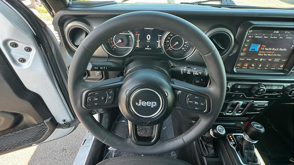 Thumbnail: 2023 Jeep Wrangler - 9