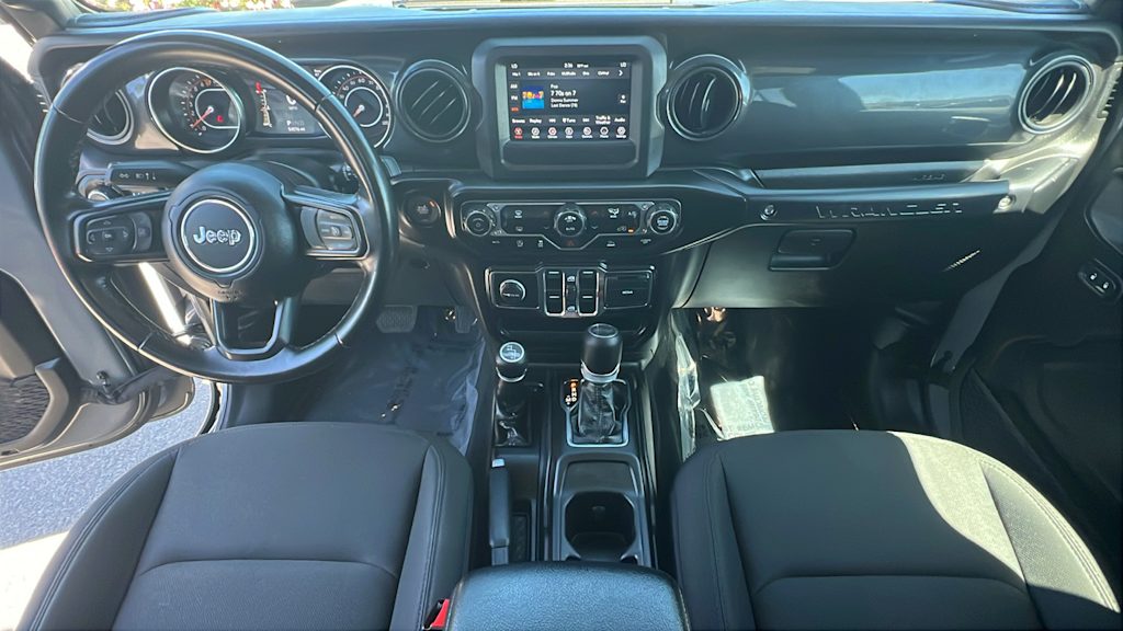 Thumbnail: 2022 Jeep Wrangler - 13