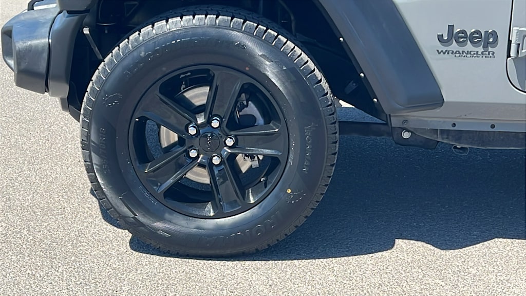 Thumbnail: 2022 Jeep Wrangler - 8