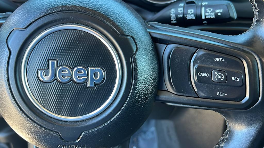 Thumbnail: 2022 Jeep Wrangler - 27