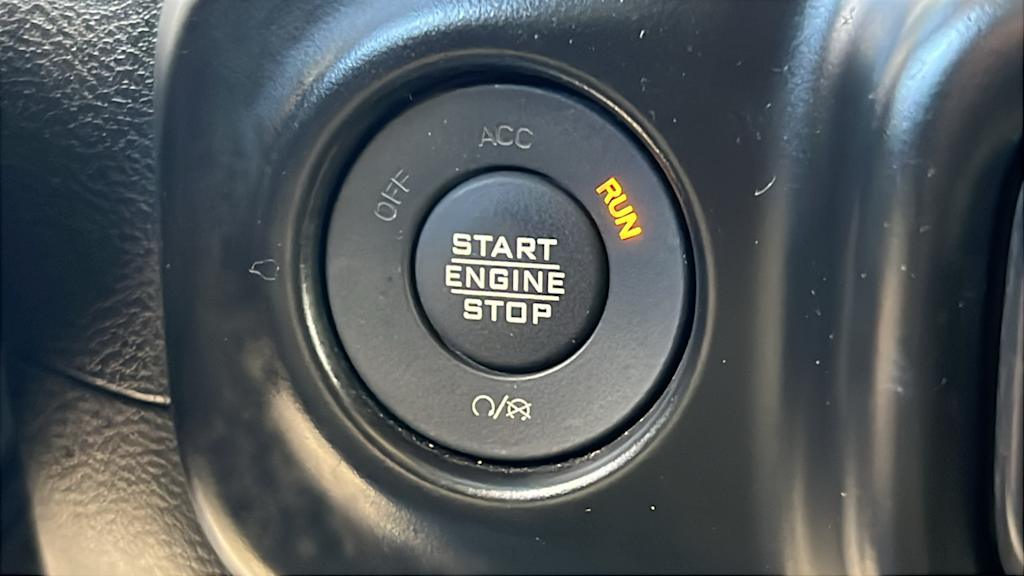 Thumbnail: 2022 Jeep Wrangler - 25