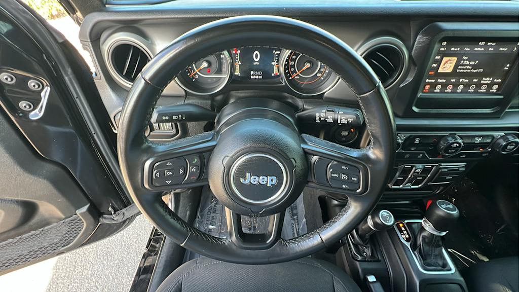 Thumbnail: 2022 Jeep Wrangler - 9