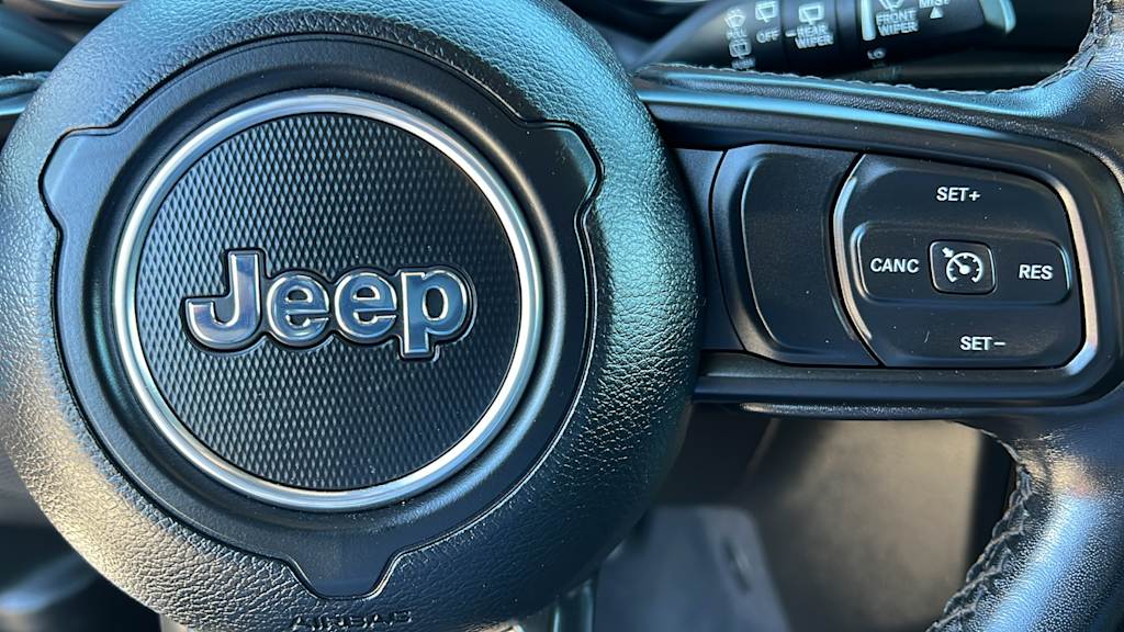 Thumbnail: 2022 Jeep Wrangler - 27