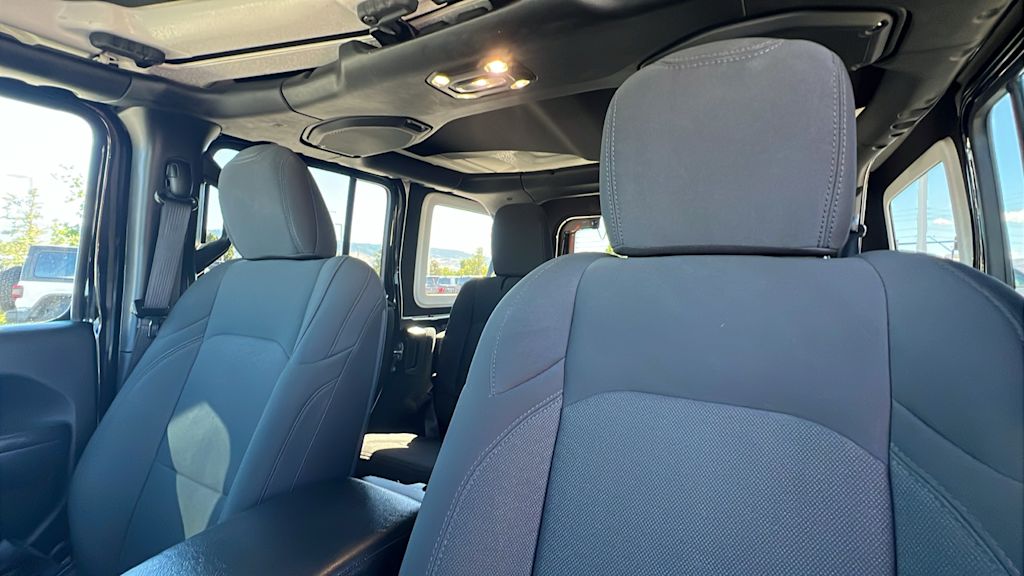 Thumbnail: 2022 Jeep Wrangler - 10