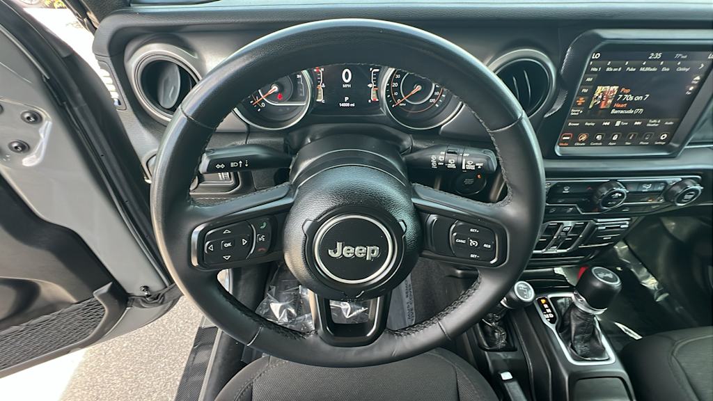 Thumbnail: 2023 Jeep Wrangler - 9