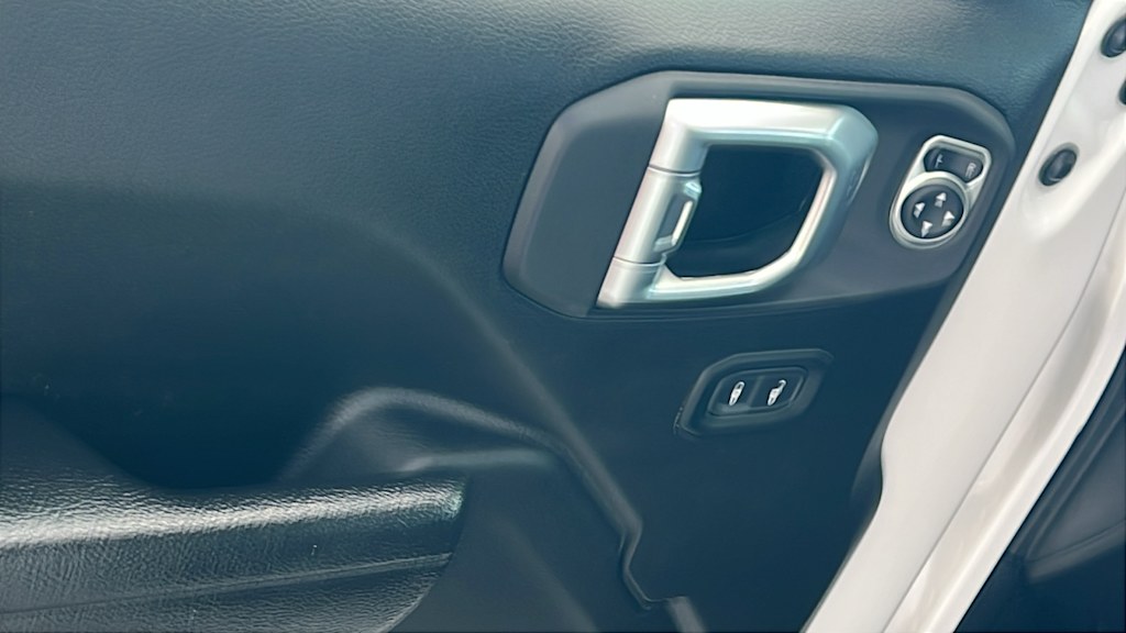 Thumbnail: 2023 Jeep Wrangler - 28