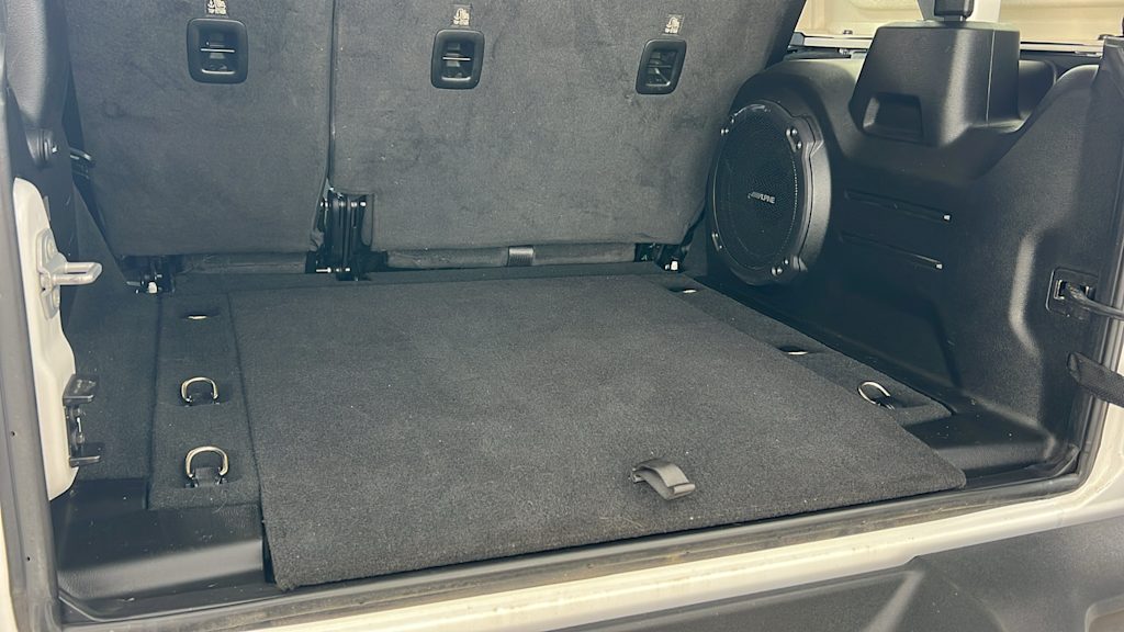 Thumbnail: 2023 Jeep Wrangler - 17