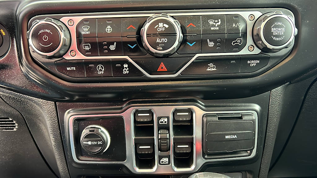 Thumbnail: 2023 Jeep Wrangler - 23