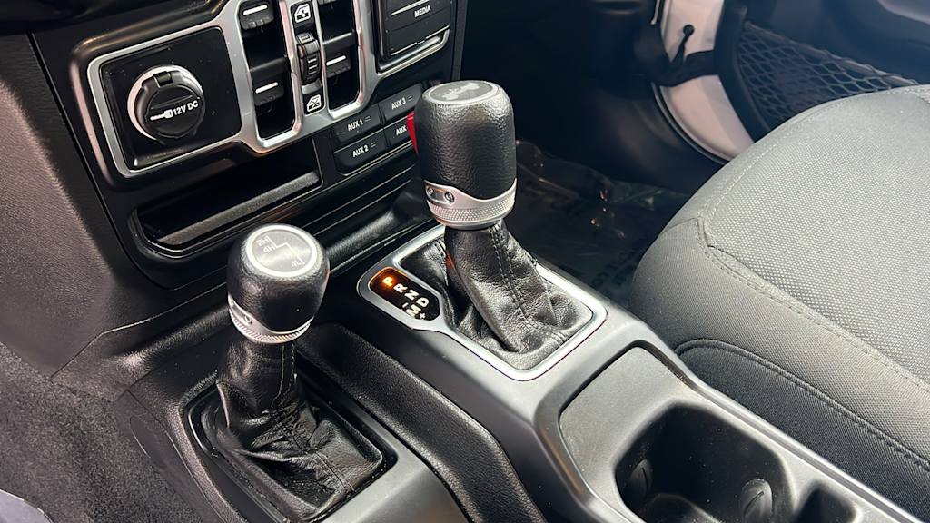 Thumbnail: 2023 Jeep Wrangler - 15