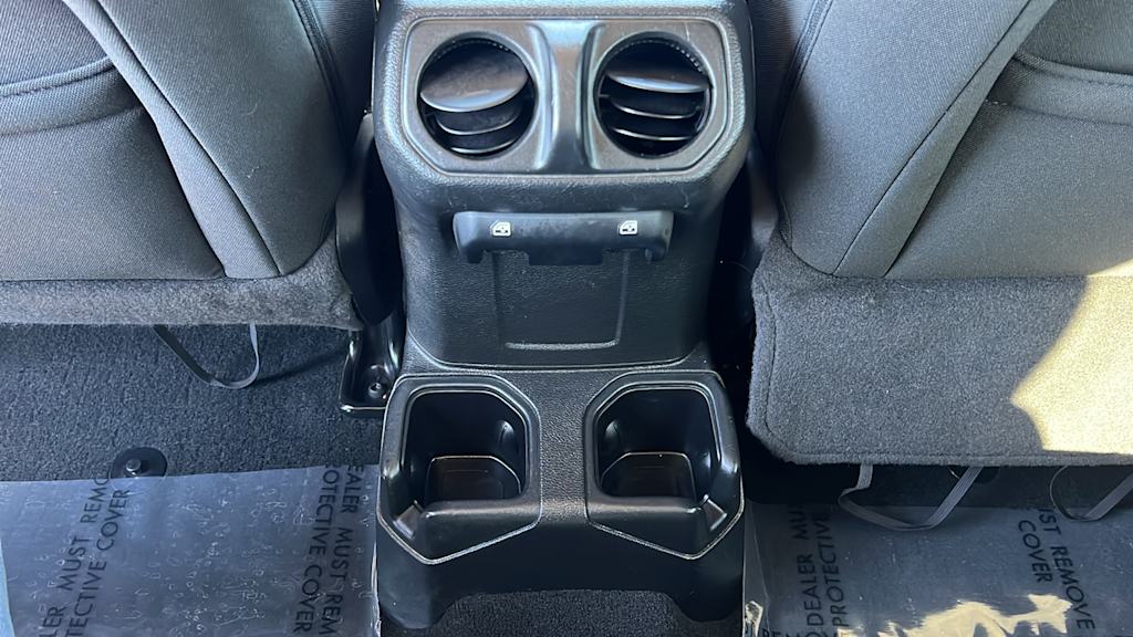 Thumbnail: 2022 Jeep Wrangler - 29