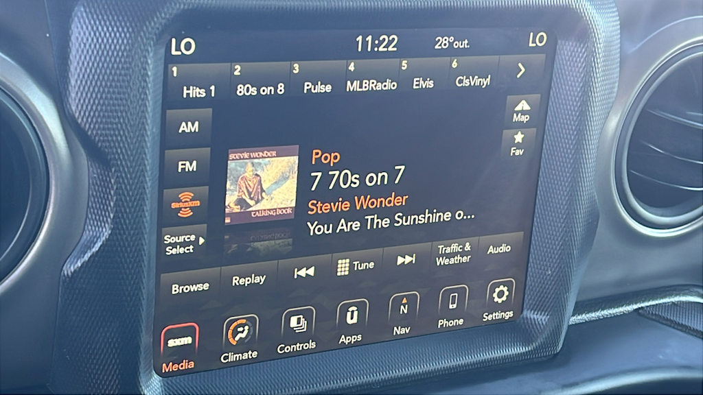 Thumbnail: 2022 Jeep Wrangler - 14