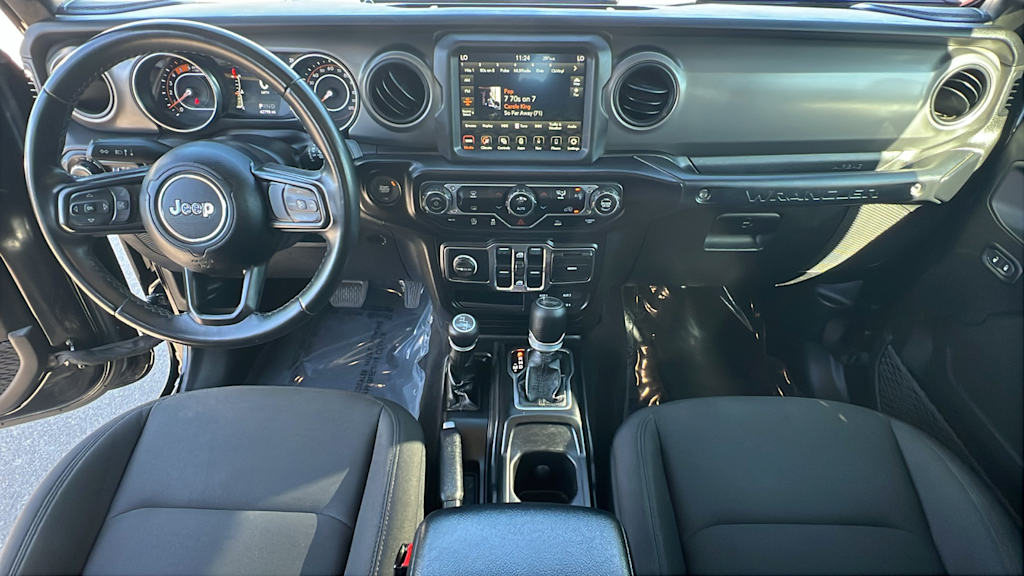 Thumbnail: 2022 Jeep Wrangler - 13