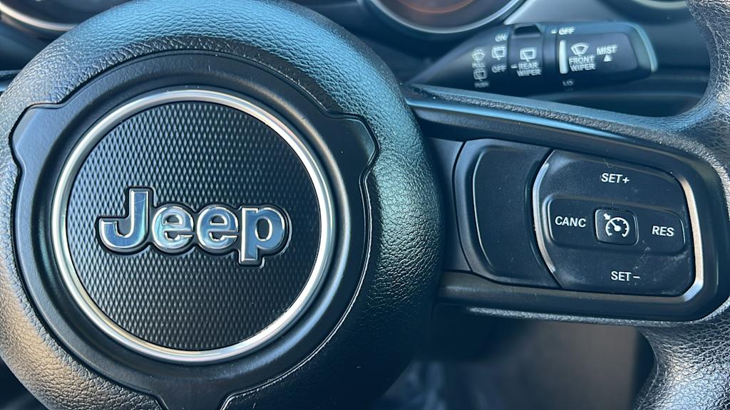 Thumbnail: 2021 Jeep Wrangler - 27