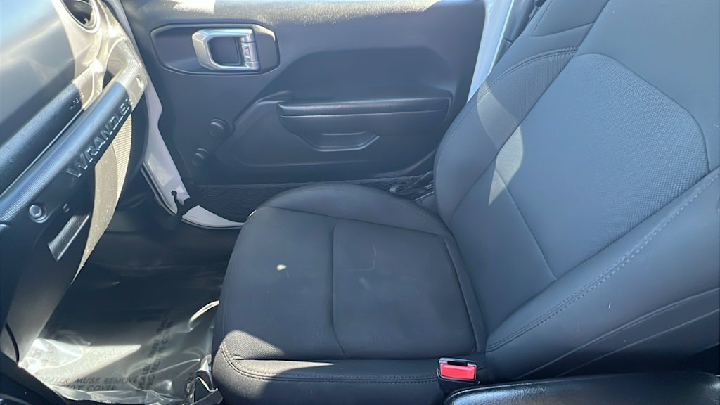 Thumbnail: 2021 Jeep Wrangler - 11