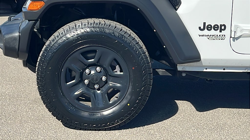 Thumbnail: 2021 Jeep Wrangler - 8