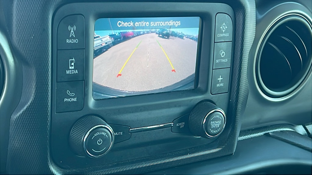 Thumbnail: 2021 Jeep Wrangler - 24