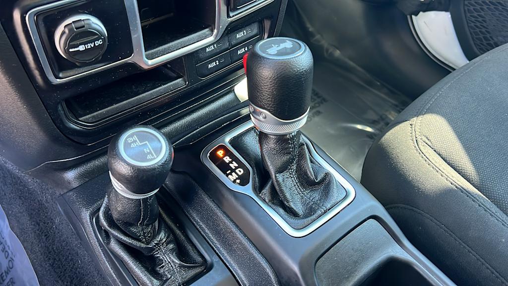 Thumbnail: 2021 Jeep Wrangler - 15