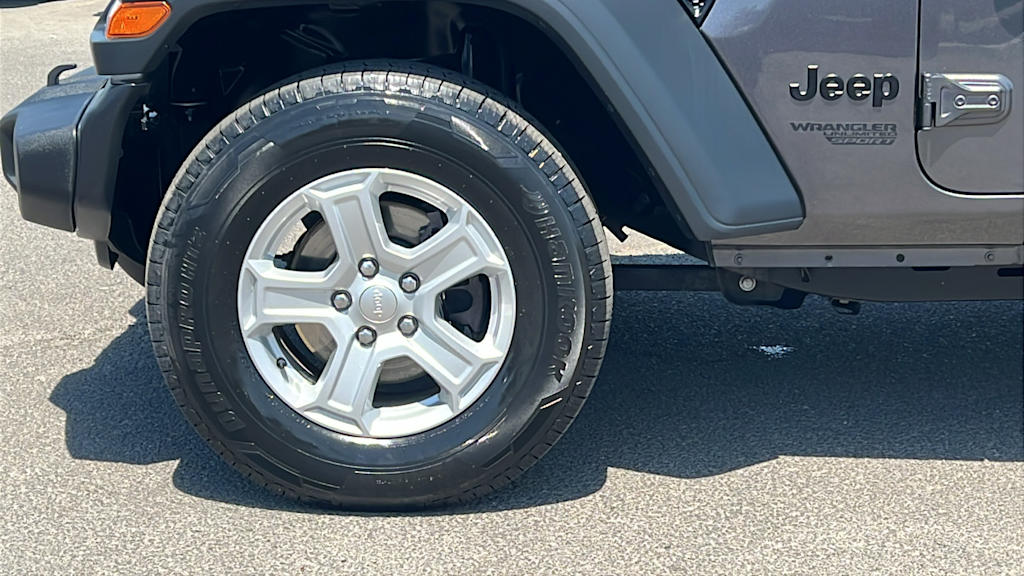 Thumbnail: 2021 Jeep Wrangler - 8