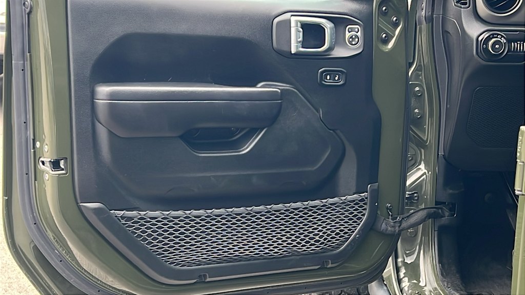 Thumbnail: 2021 Jeep Wrangler - 29