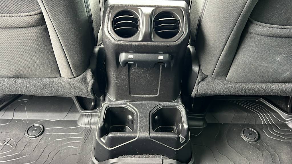 Thumbnail: 2021 Jeep Wrangler - 30