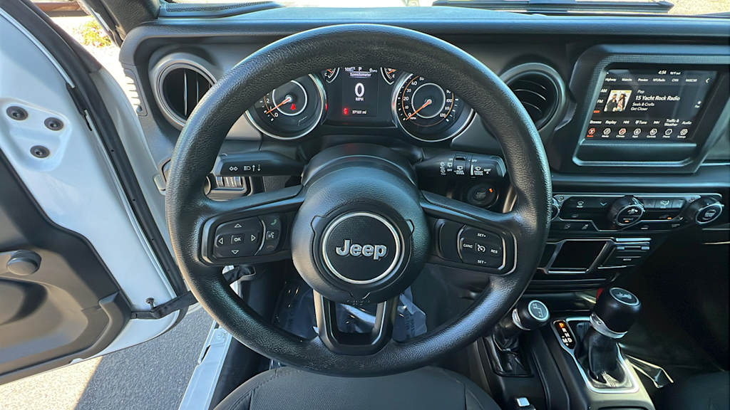 Thumbnail: 2022 Jeep Wrangler - 9