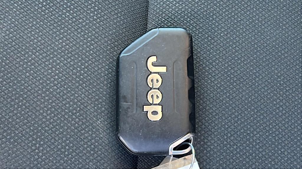 Thumbnail: 2022 Jeep Wrangler - 18