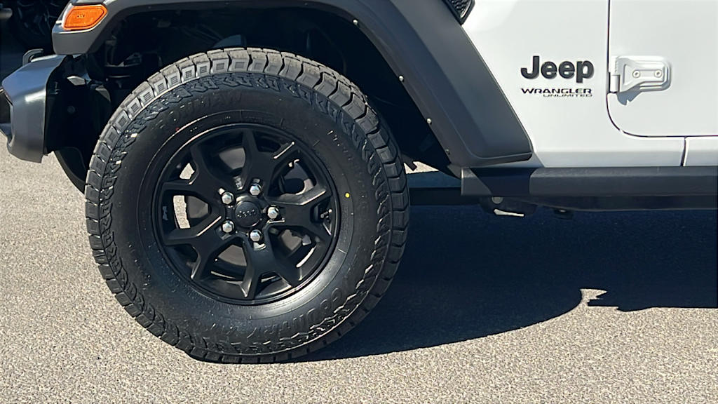 Thumbnail: 2022 Jeep Wrangler - 8