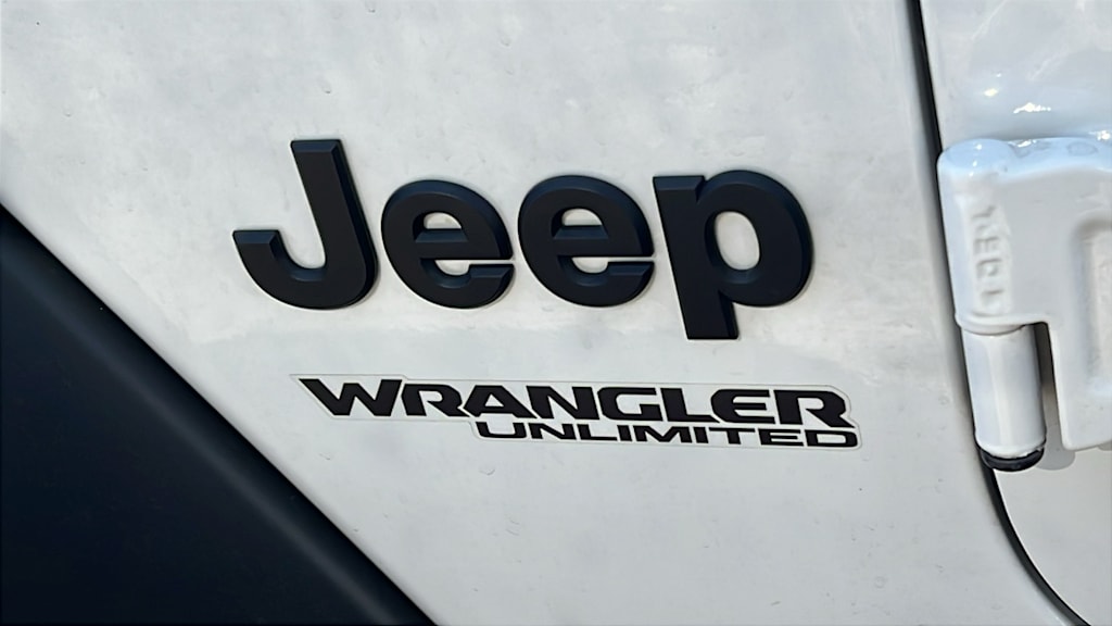 Thumbnail: 2022 Jeep Wrangler - 7