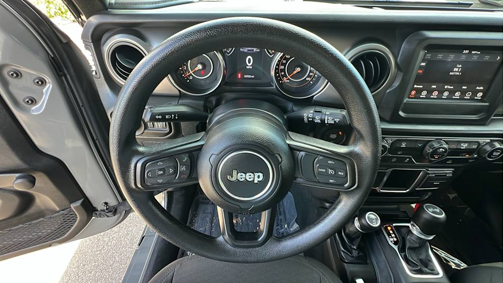 Thumbnail: 2022 Jeep Wrangler - 9