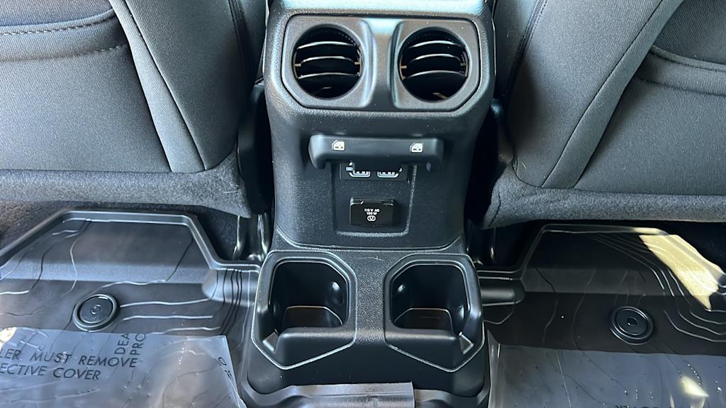 Thumbnail: 2022 Jeep Wrangler - 28