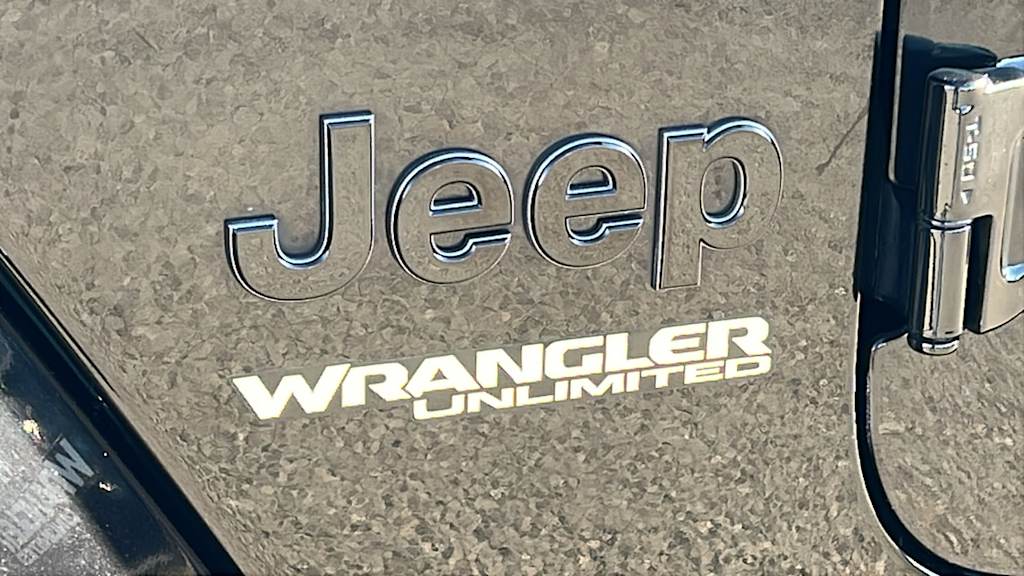 2021 Jeep Wrangler Unlimited Sahara 6