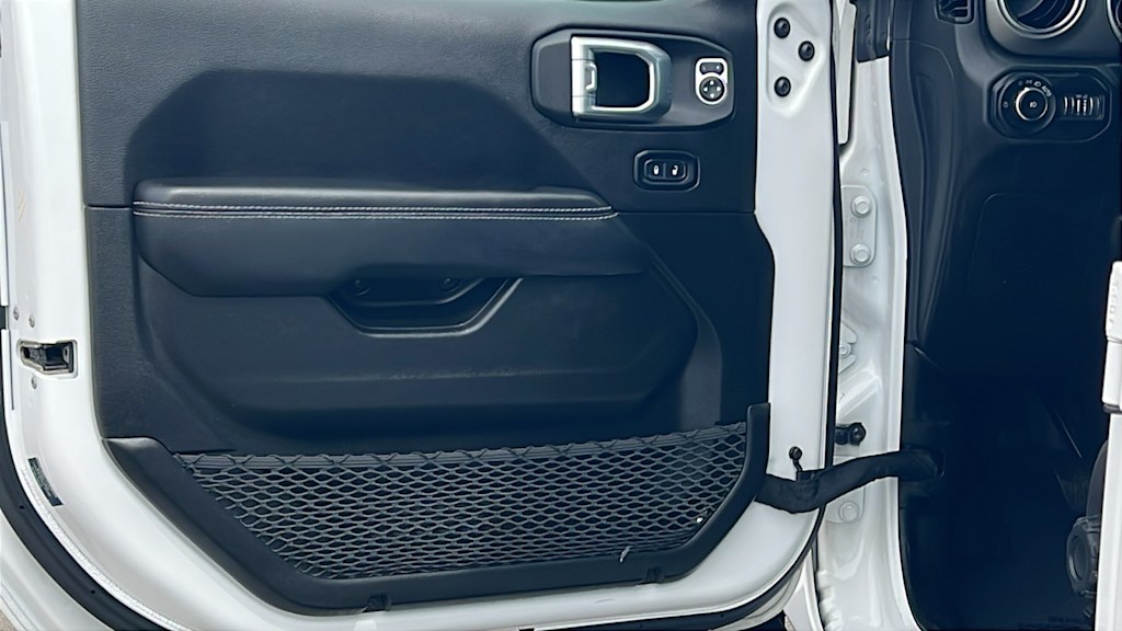 Thumbnail: 2022 Jeep Wrangler - 29