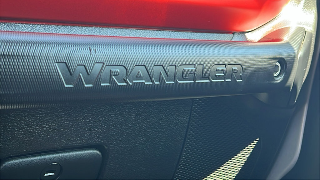 Thumbnail: 2021 Jeep Wrangler - 7