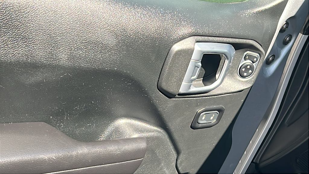 Thumbnail: 2021 Jeep Wrangler - 28