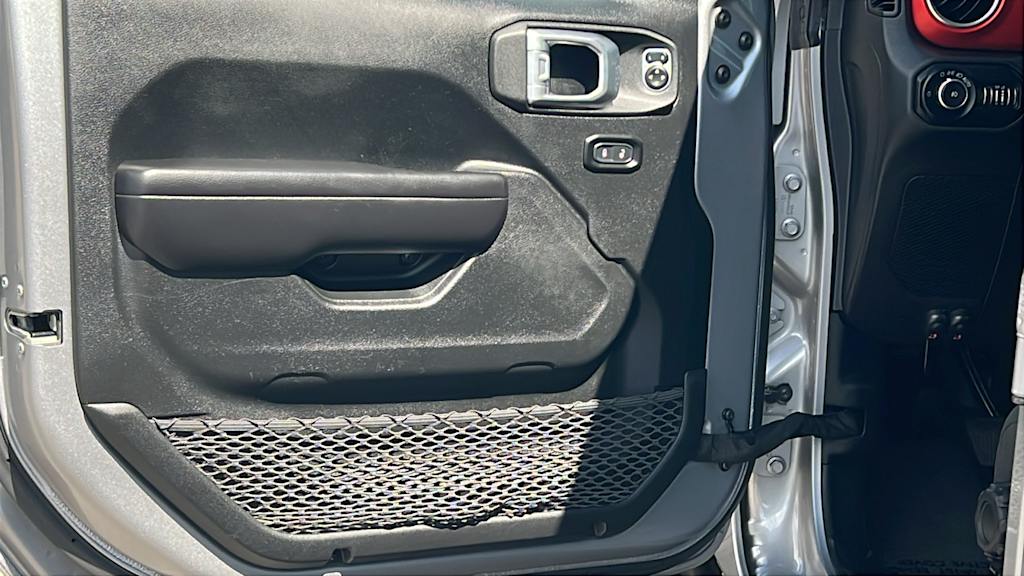 Thumbnail: 2021 Jeep Wrangler - 29