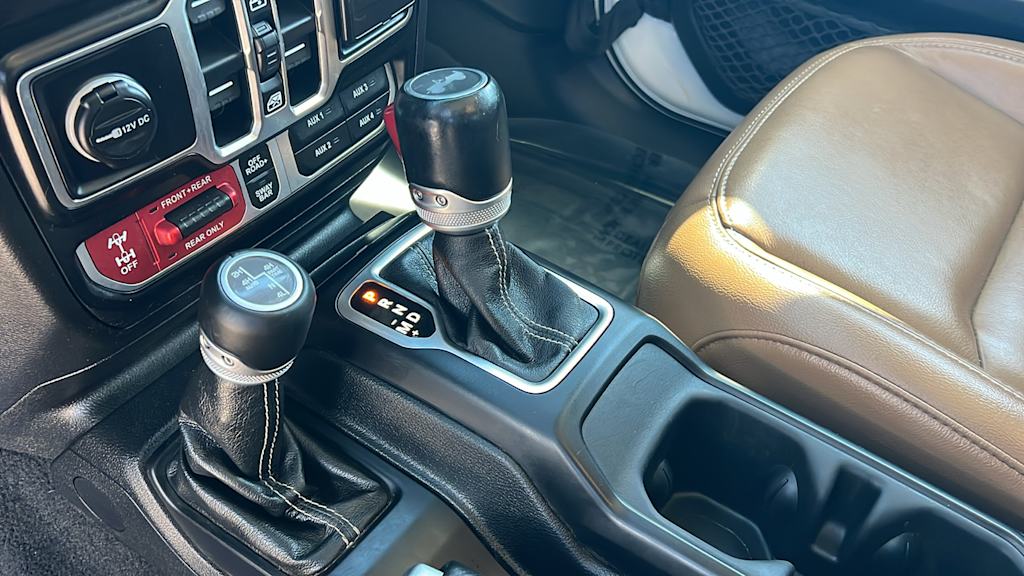 Thumbnail: 2021 Jeep Wrangler - 14