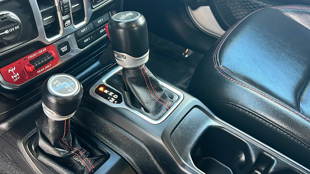 Thumbnail: 2020 Jeep Wrangler - 15