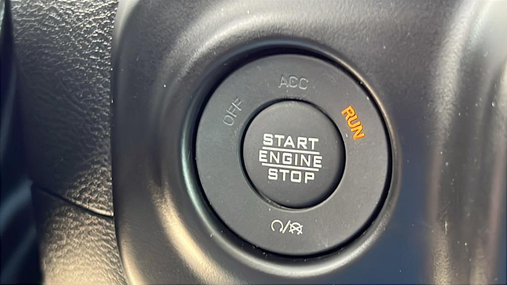 Thumbnail: 2022 Jeep Wrangler - 25