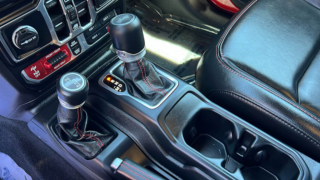 Thumbnail: 2022 Jeep Wrangler - 15
