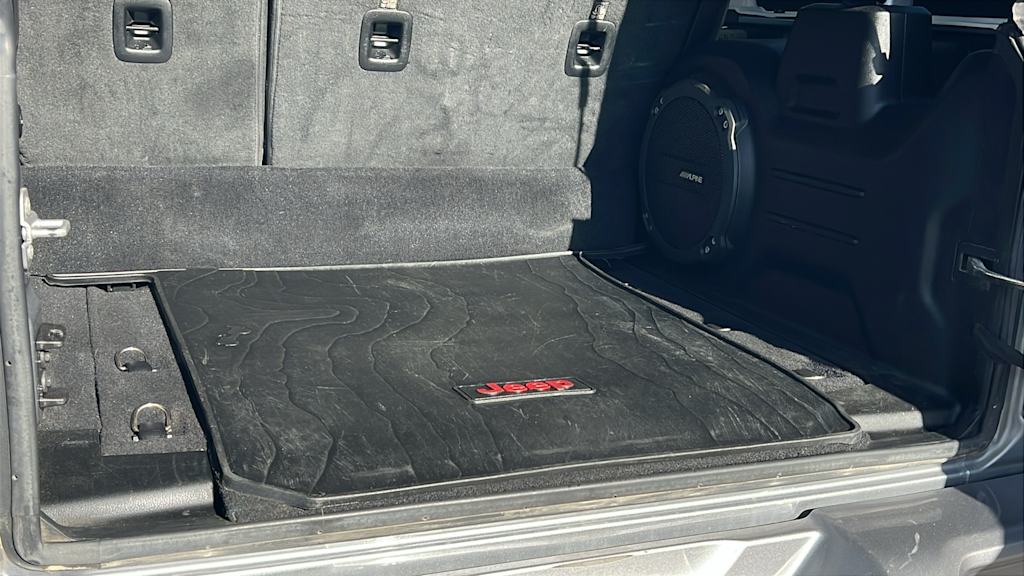Thumbnail: 2021 Jeep Wrangler - 17
