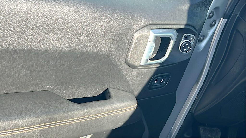 Thumbnail: 2021 Jeep Wrangler - 28