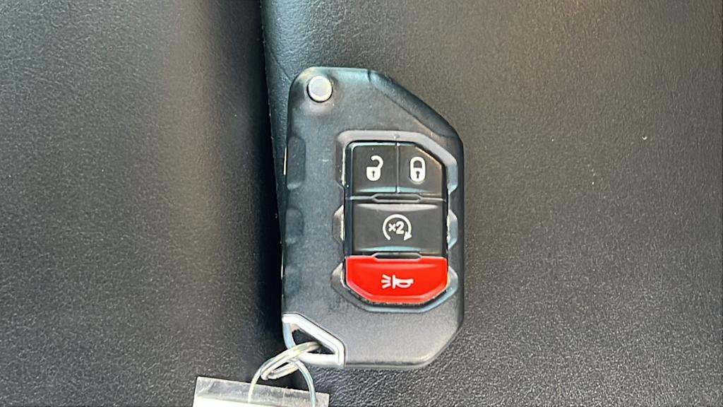 Thumbnail: 2021 Jeep Wrangler - 18