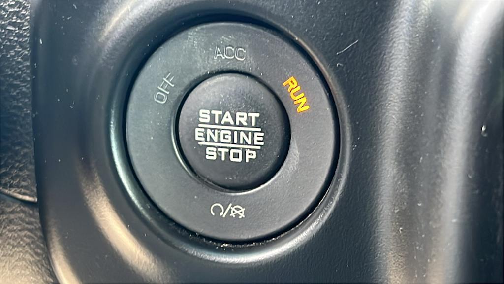 Thumbnail: 2021 Jeep Wrangler - 25