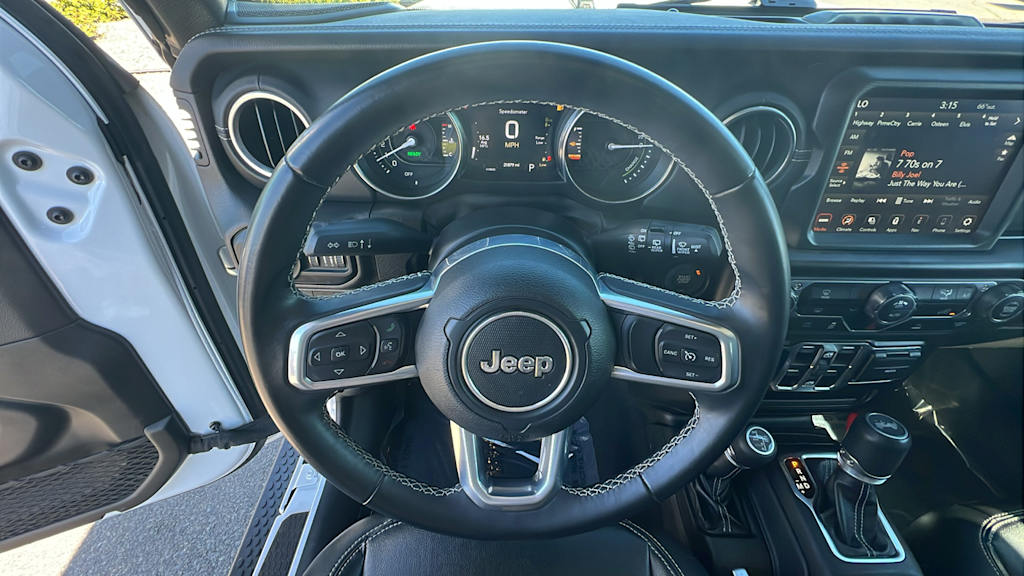 Thumbnail: 2022 Jeep Wrangler - 9