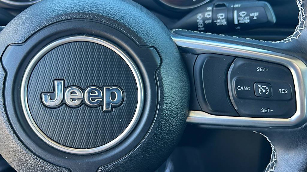 Thumbnail: 2022 Jeep Wrangler - 24