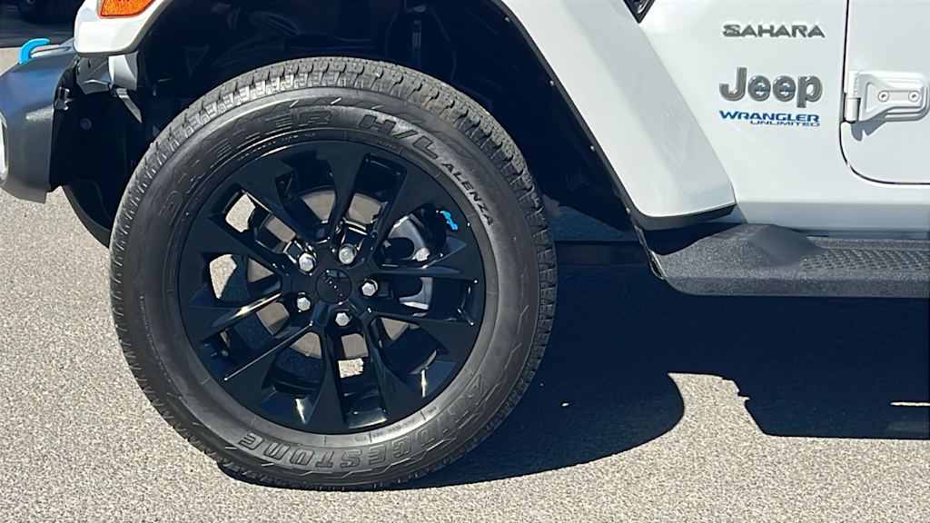 Thumbnail: 2022 Jeep Wrangler - 8