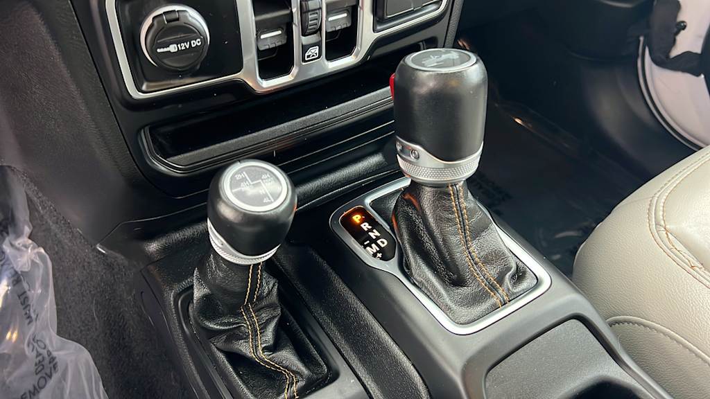 Thumbnail: 2023 Jeep Wrangler - 15