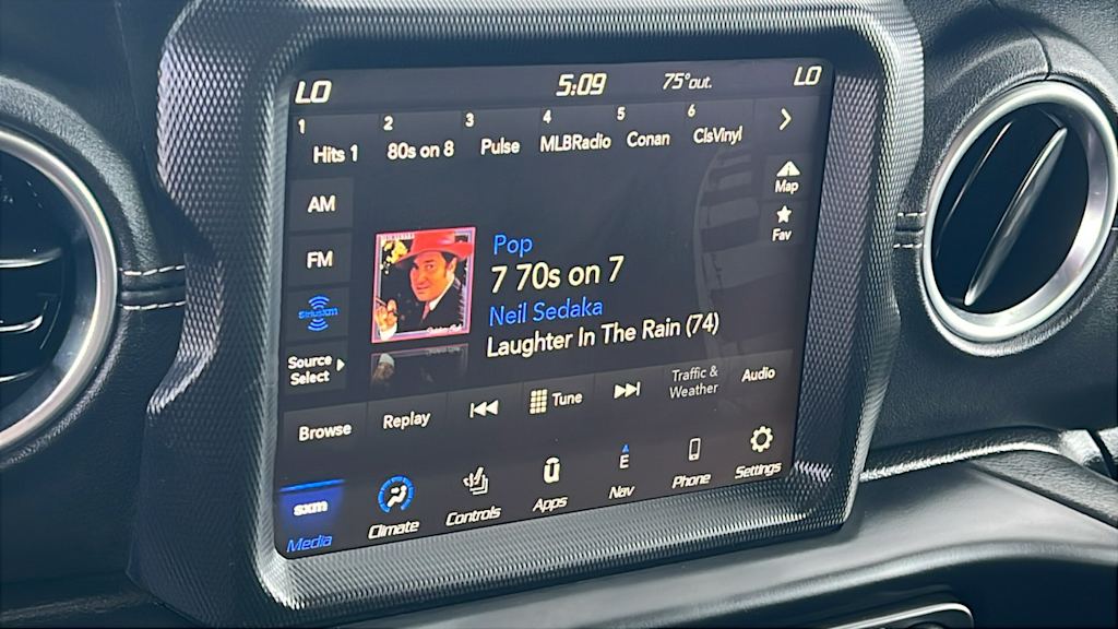 Thumbnail: 2022 Jeep Wrangler - 14